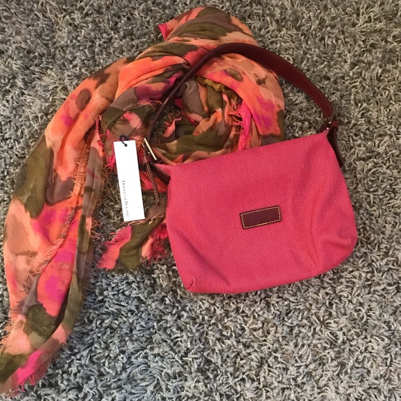 Dooney & Bourke Handbags - Dooney & Bourke shoulder bag NWT